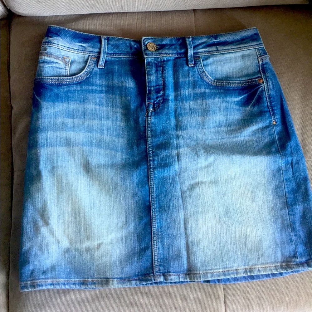 Mini jean skirt by Mavi